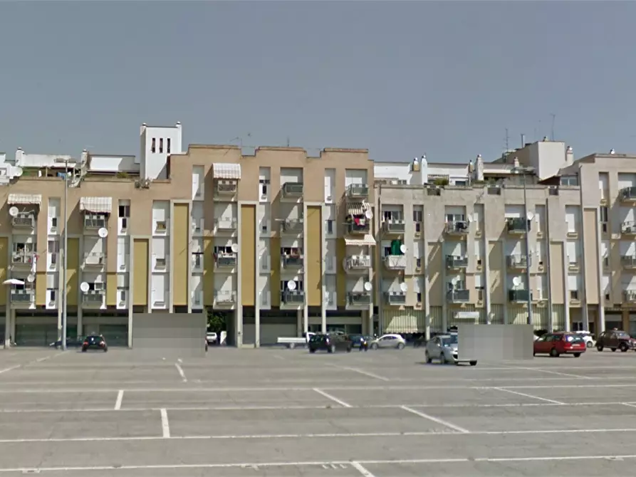 Immagine 1 di Appartamento in vendita  in Piazza del Mercato  a Abano Terme