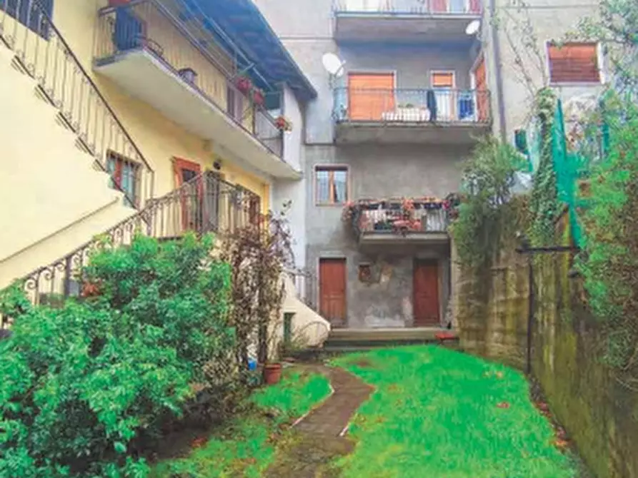 Immagine 3 di Appartamento in vendita  in Via Cesare Battisti  a Ferrera Di Varese