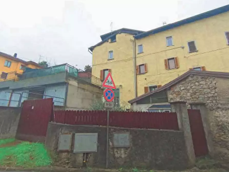 Immagine 7 di Appartamento in vendita  in Via Cesare Battisti  a Ferrera Di Varese