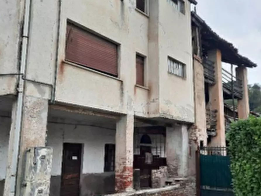 Immagine 3 di Appartamento in vendita  in Via Fratelli Bandiera a Grantola