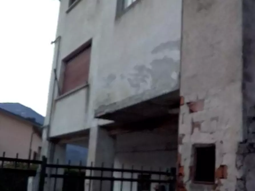 Immagine 7 di Appartamento in vendita  in Via Fratelli Bandiera a Grantola