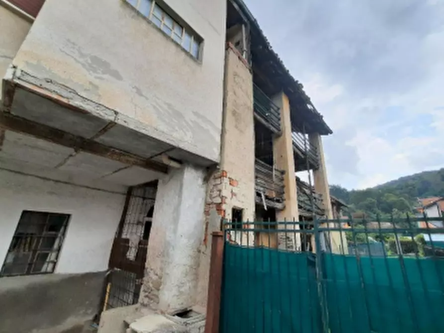 Immagine 8 di Appartamento in vendita  in Via Fratelli Bandiera a Grantola