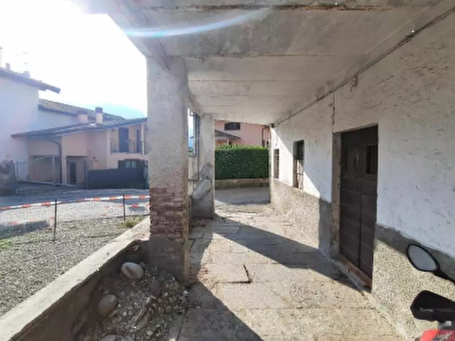 Immagine 9 di Appartamento in vendita  in Via Fratelli Bandiera a Grantola