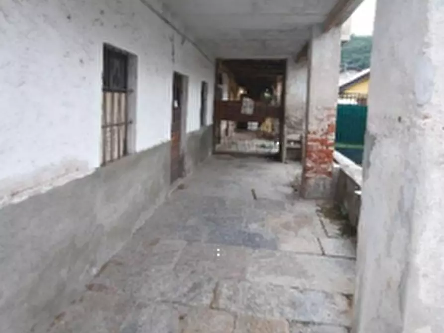 Immagine 10 di Appartamento in vendita  in Via Fratelli Bandiera a Grantola