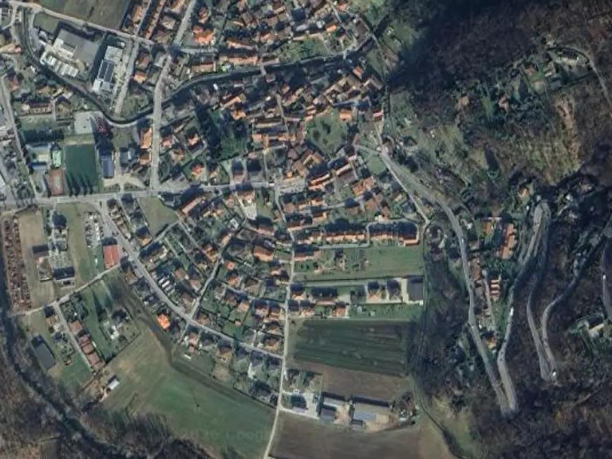 Immagine 12 di Appartamento in vendita  in Via Fratelli Bandiera a Grantola