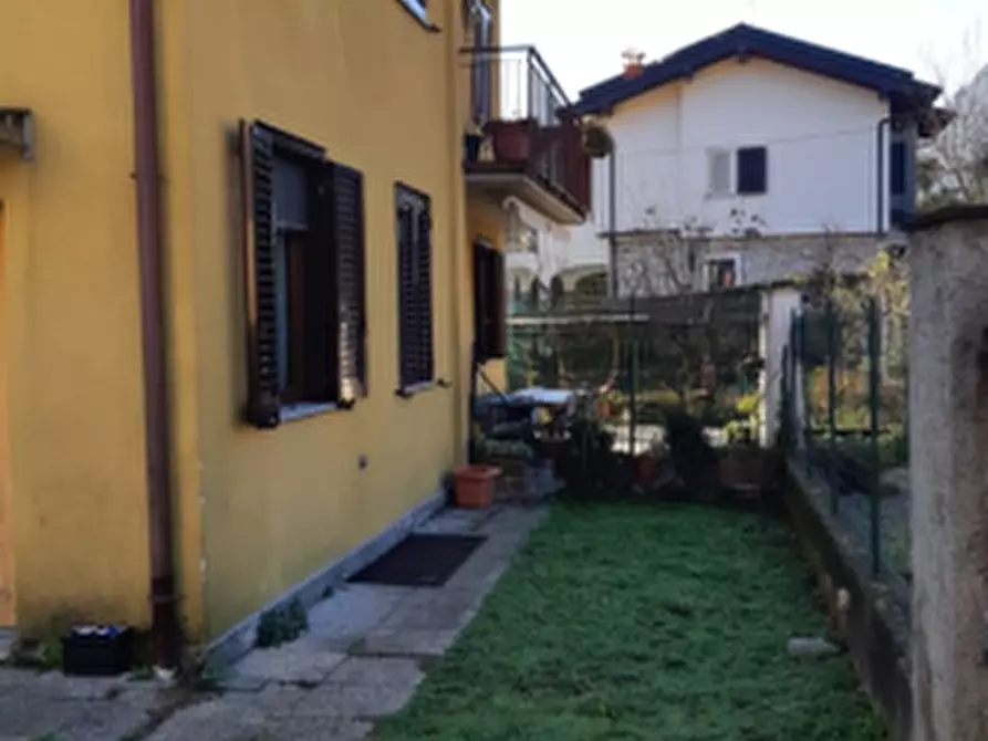 Immagine 3 di Appartamento in vendita  in Via Repubblica a Cuasso Al Monte