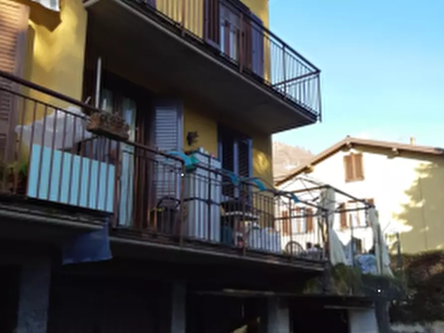 Immagine 5 di Appartamento in vendita  in Via Repubblica a Cuasso Al Monte