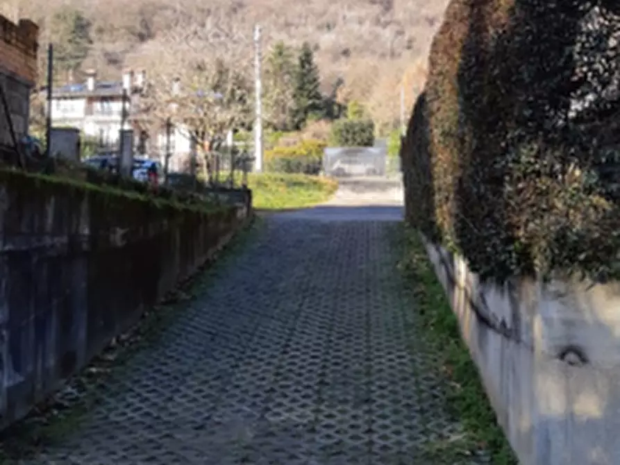 Immagine 8 di Appartamento in vendita  in Via Repubblica a Cuasso Al Monte