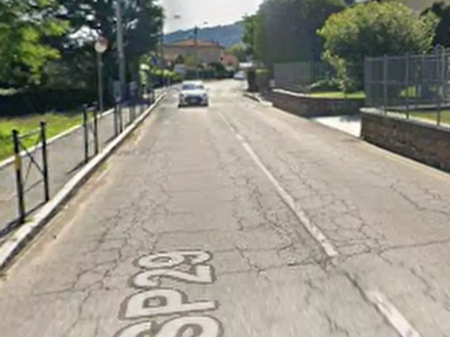 Immagine 12 di Appartamento in vendita  in Via Repubblica a Cuasso Al Monte