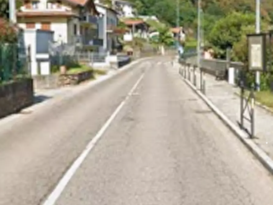 Immagine 13 di Appartamento in vendita  in Via Repubblica a Cuasso Al Monte