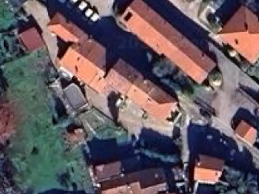 Immagine 14 di Casa indipendente in vendita  in Via G. Verga a Bisuschio