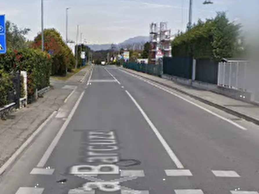 Immagine 7 di Appartamento in vendita  in Via Barcuzzi  a Lonato del Garda