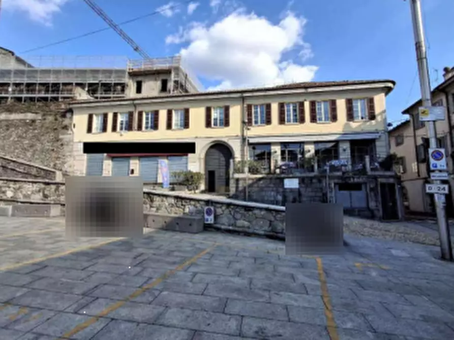Immagine 3 di Negozio in vendita  in Piazza Garibaldi a Cantù