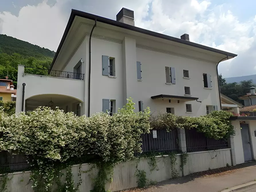 Immagine 6 di Villa in vendita  in Via Maria Teresa di Calcutta a Concesio