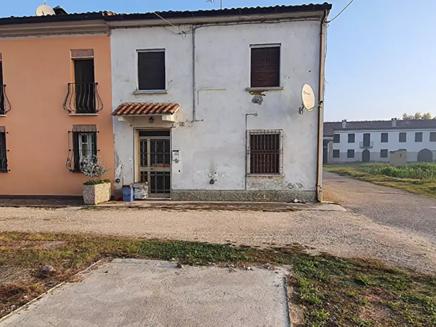 Immagine 1 di Porzione di casa in vendita  in Via Ramo a Dosolo
