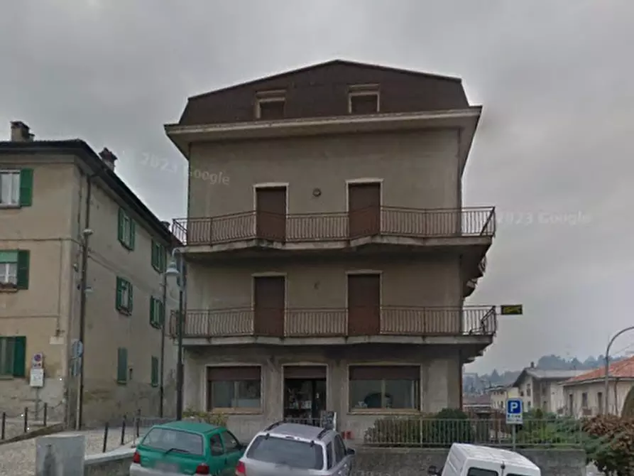 Immagine 7 di Negozio in vendita  in Via Giuseppe Verdi a Anzano Del Parco