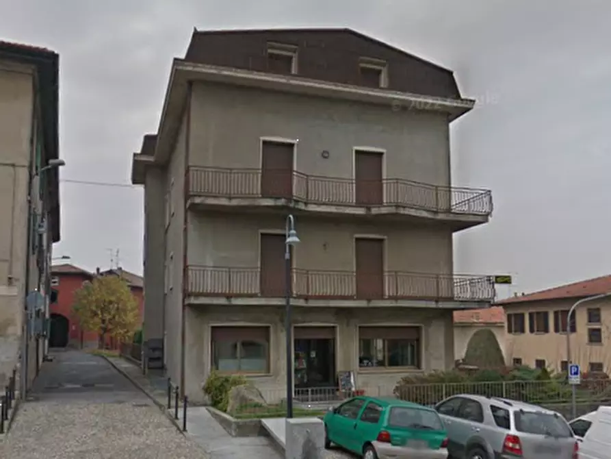 Immagine 8 di Negozio in vendita  in Via Giuseppe Verdi a Anzano Del Parco