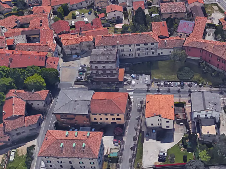 Immagine 14 di Negozio in vendita  in Via Giuseppe Verdi a Anzano Del Parco