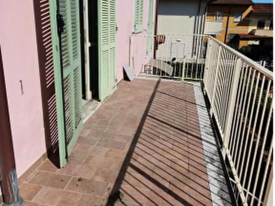 Immagine 11 di Appartamento in vendita  in Via san leonardo a Massa