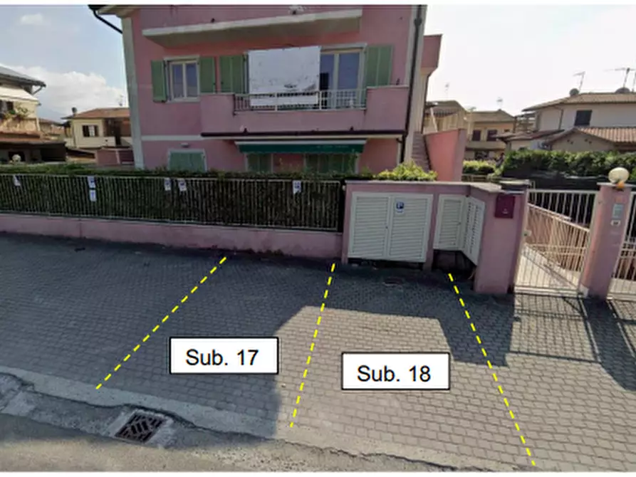 Immagine 7 di Appartamento in vendita  in Via san leonardo a Massa