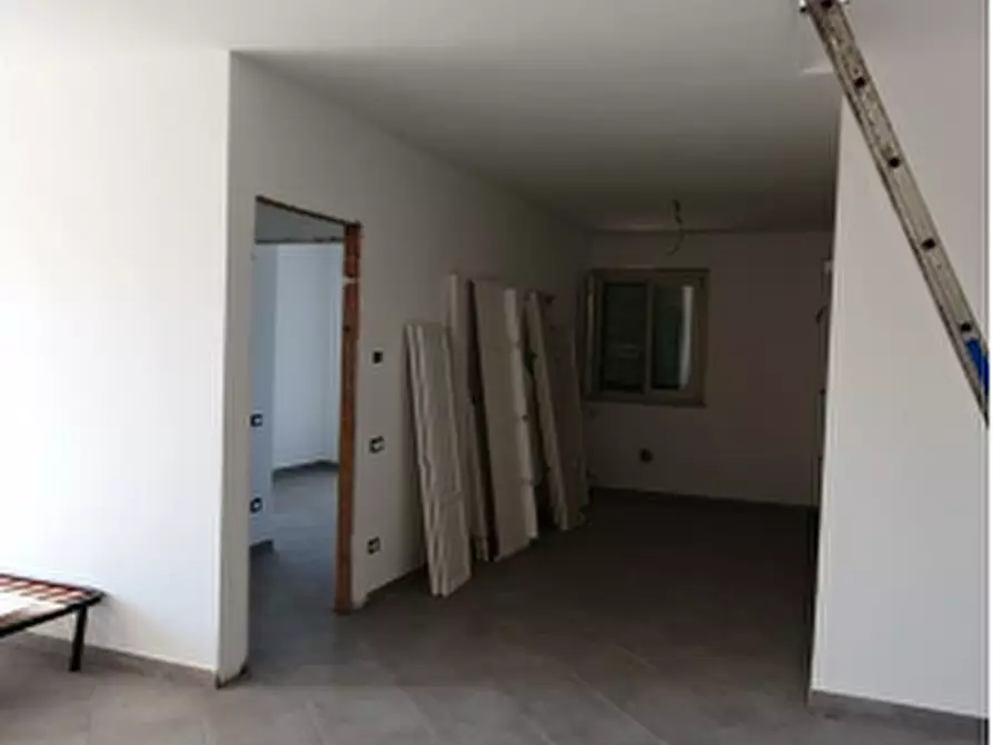 Immagine 9 di Appartamento in vendita  in Via san leonardo a Massa