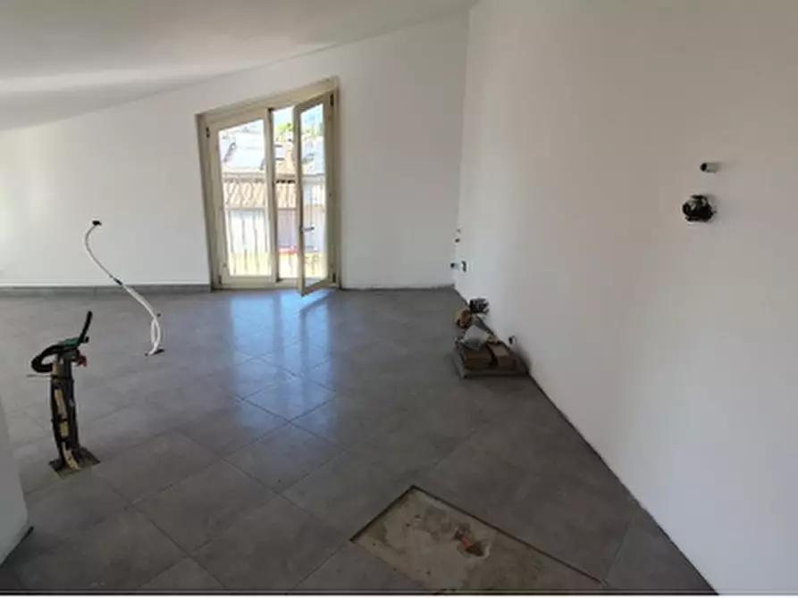 Immagine 21 di Appartamento in vendita  in Via san leonardo a Massa