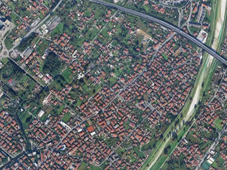 Immagine 37 di Appartamento in vendita  in Via san leonardo a Massa