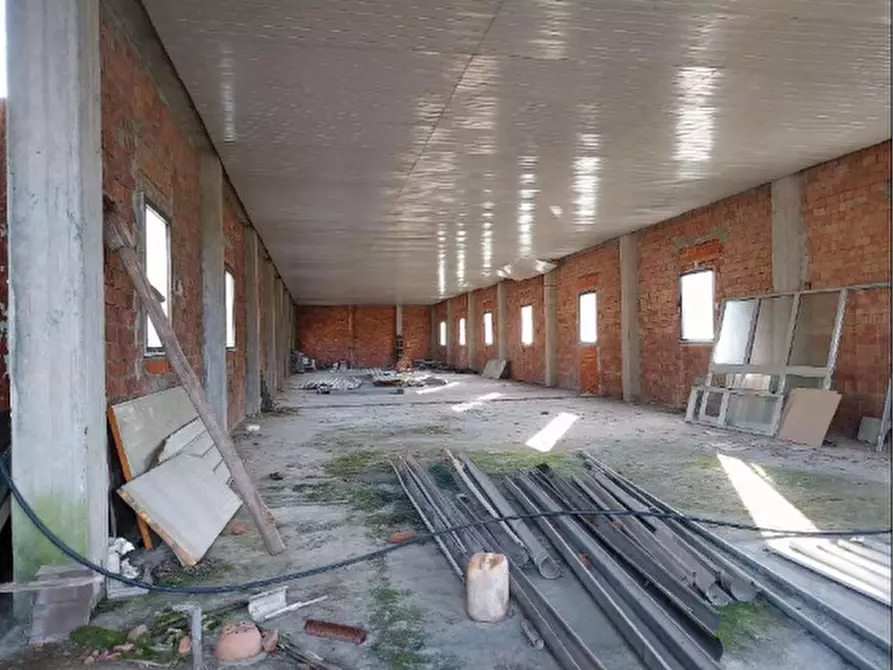 Immagine 8 di Capannone industriale in vendita  in Località nave nei pressi barbarasco a Tresana