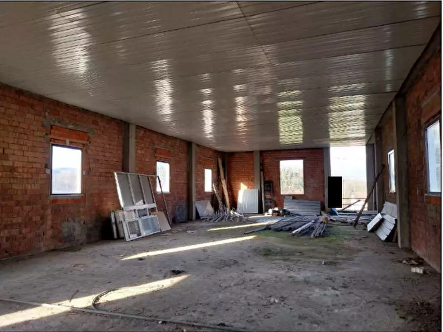 Immagine 9 di Capannone industriale in vendita  in Località nave nei pressi barbarasco a Tresana