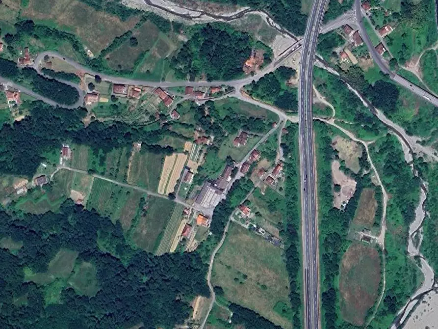 Immagine 24 di Capannone industriale in vendita  in Località nave nei pressi barbarasco a Tresana