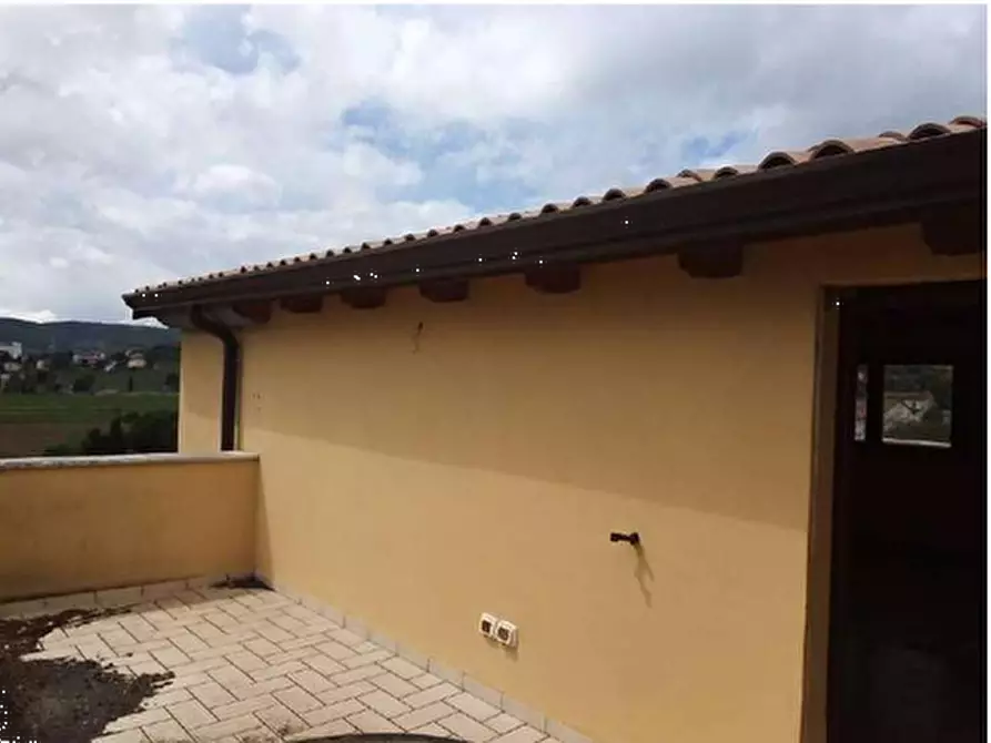 Immagine 9 di Stabile in vendita  in Via dei Pioppi a Magione