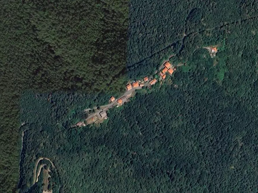 Immagine 17 di Appartamento in vendita  in Località crocetta a Fivizzano