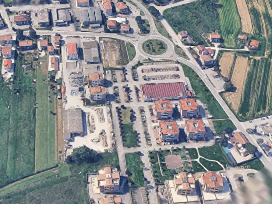 Immagine 25 di Stabile in vendita  in Via dei Pioppi a Magione