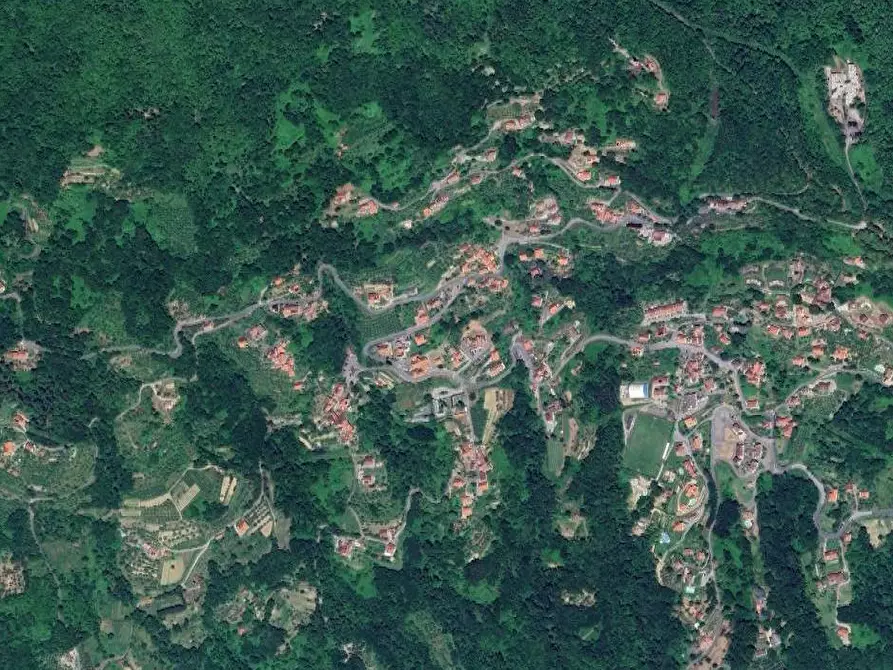 Immagine 23 di Porzione di casa in vendita  in Via Serralta a Podenzana