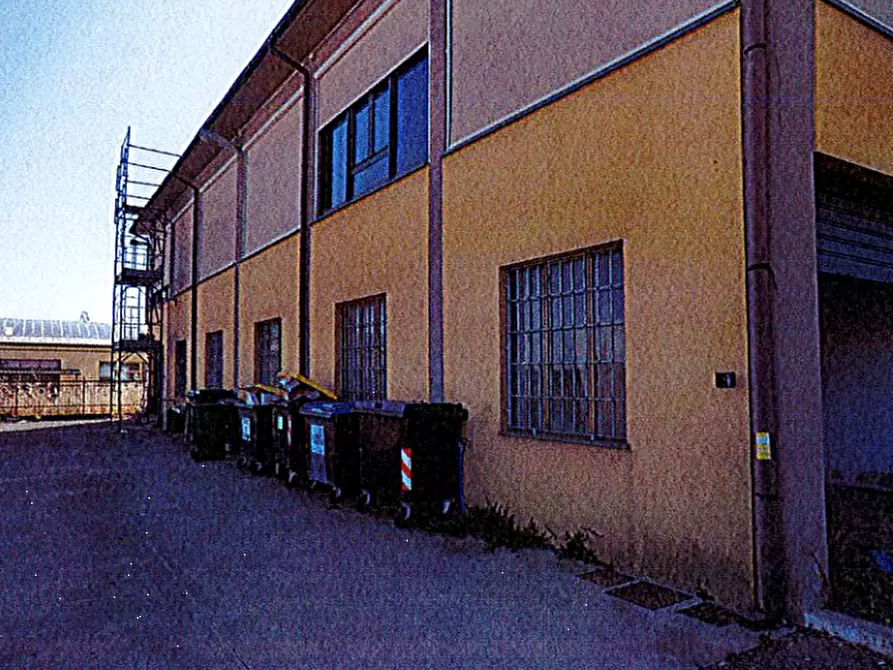 Immagine 1 di Magazzino in vendita  in Via Olmini a Panicale