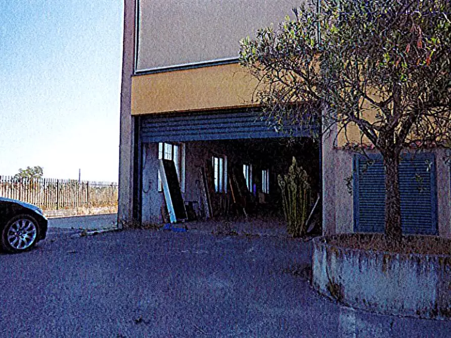 Immagine 4 di Magazzino in vendita  in Via Olmini a Panicale