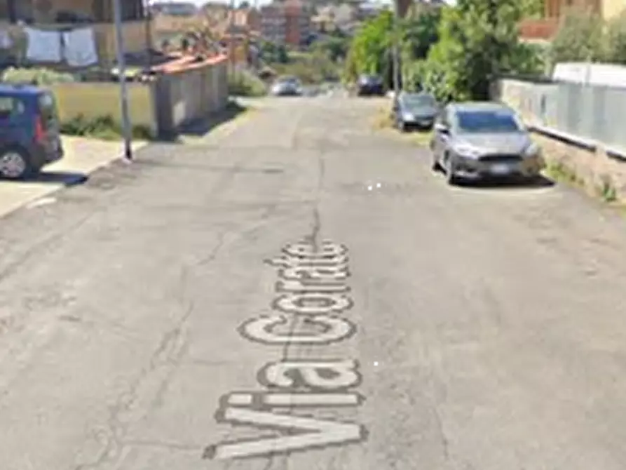 Immagine 6 di Appartamento in vendita  in Via Corato a Roma