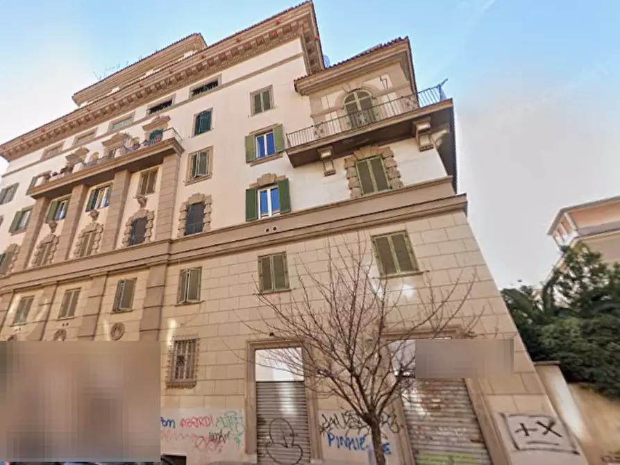 Immagine 13 di Appartamento in vendita  in Via Terni a Roma