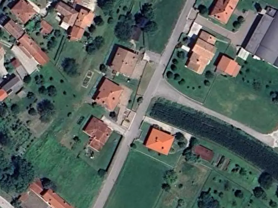 Immagine 8 di Capannone industriale in vendita  in via Borgo Bello a Cassacco