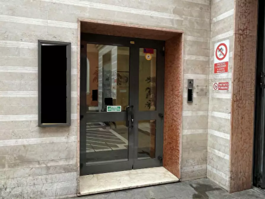 Immagine 2 di Ufficio in vendita  in Via NICCOLO' TOMMASEO  a Padova