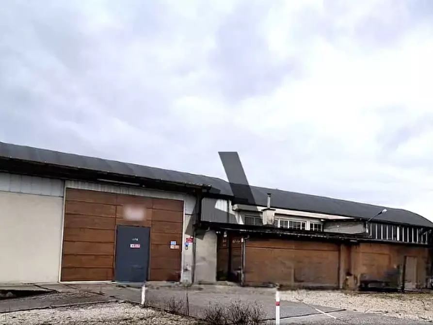 Immagine 1 di Capannone industriale in vendita  in Via Borgo Bello a Cassacco