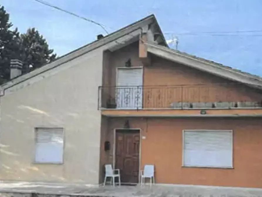 Immagine 10 di Casa indipendente in vendita  in Strada dei Magalotti a Frontone