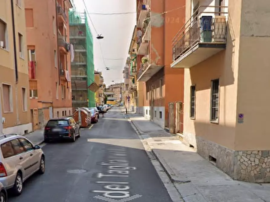 Immagine 7 di Negozio in vendita  in Via Tagliamento, a Brescia