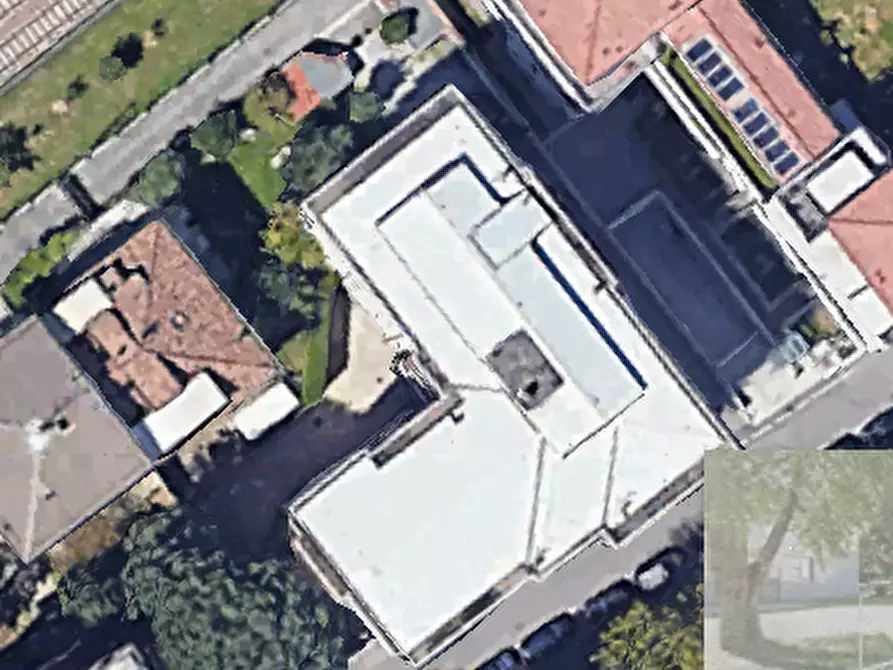 Immagine 10 di Negozio in vendita  in Via Grumelle  a Pradalunga