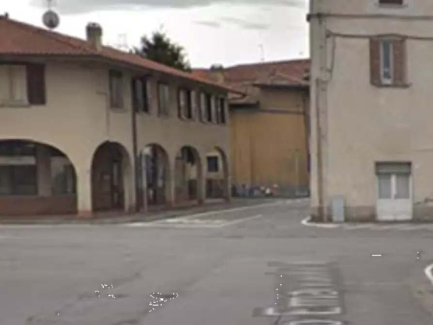 Immagine 10 di Negozio in vendita  in Piazza Vittorio Emanuele II a Dalmine