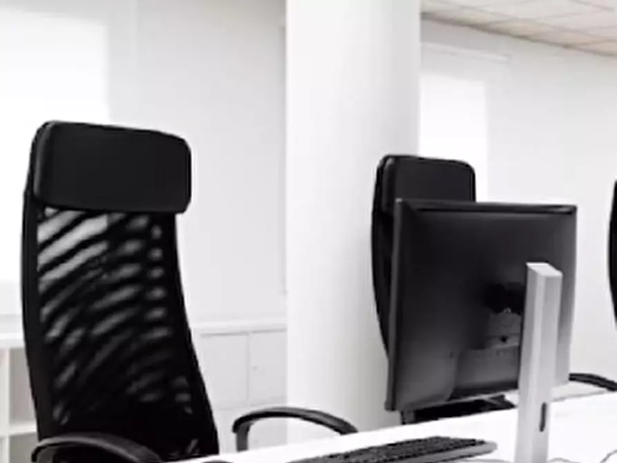 Immagine 2 di Ufficio in vendita  in Via Giustino Fortuna a Paderno Dugnano