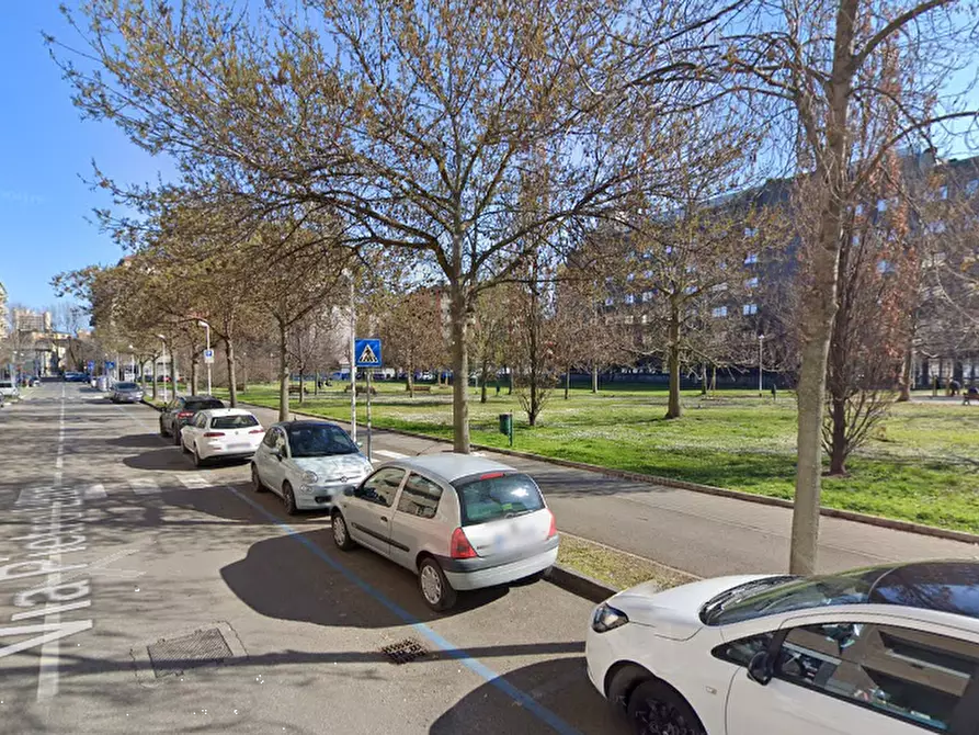 Immagine 6 di Posto auto in vendita  in via Pietro Lianori a Bologna