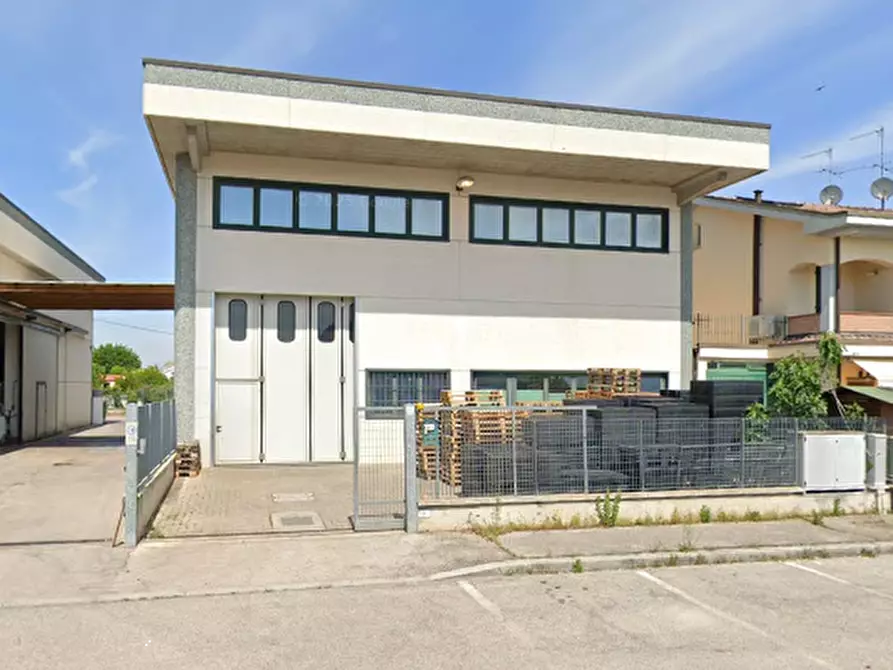 Immagine 2 di Capannone industriale in vendita  in Via Karlsruhe a Forli'