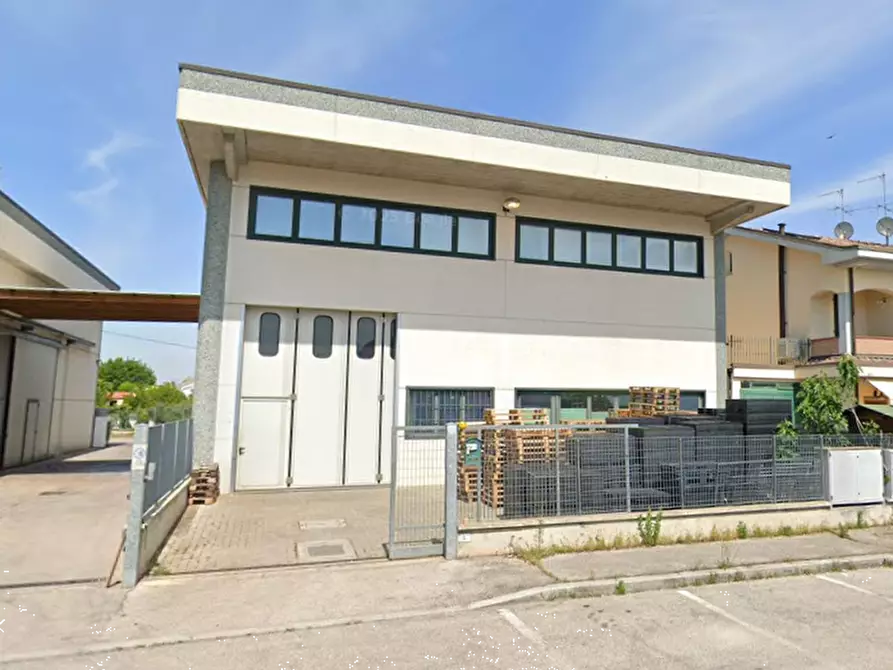Immagine 4 di Capannone industriale in vendita  in Via Karlsruhe a Forli'