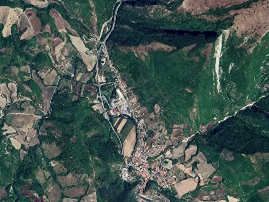 Immagine 9 di Rustico / casale in vendita  in Loc. Belvedere a Cantiano